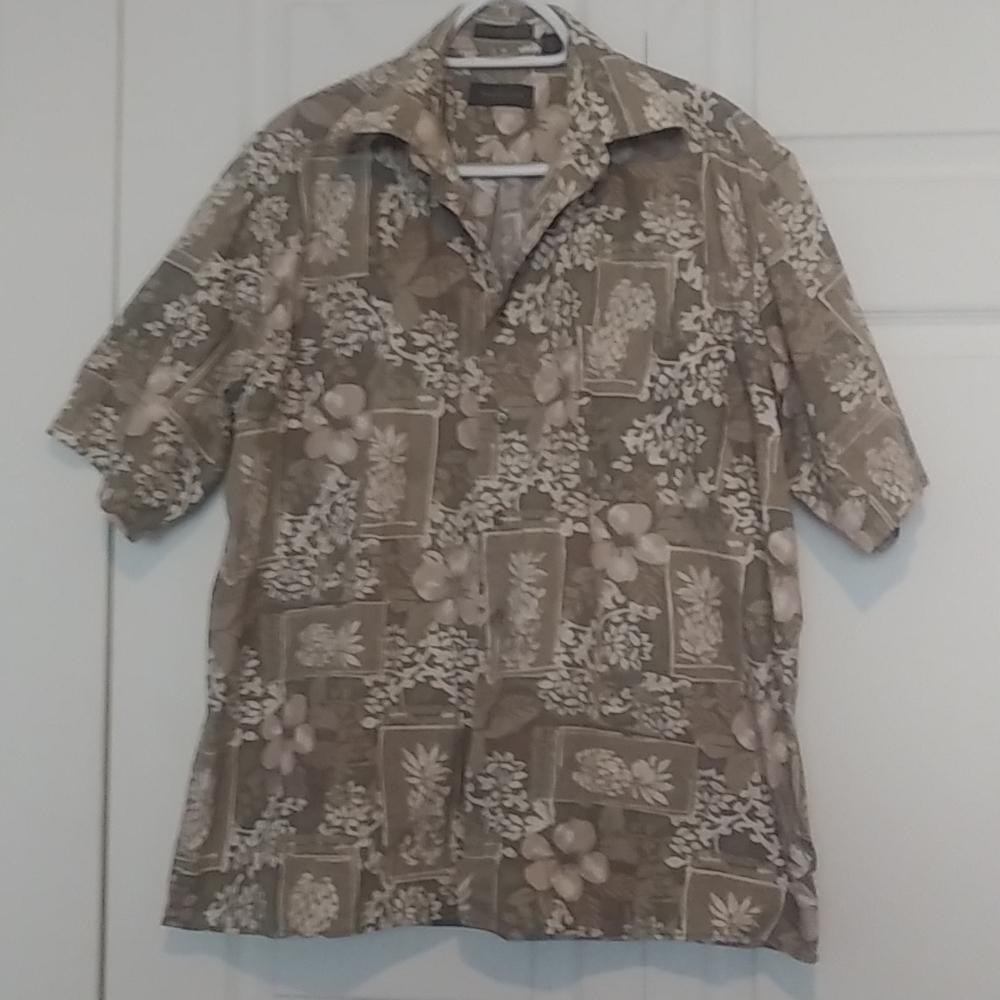 🌺 Men's Hawaiian Style Shirt by Van Heusen 100% Cotton